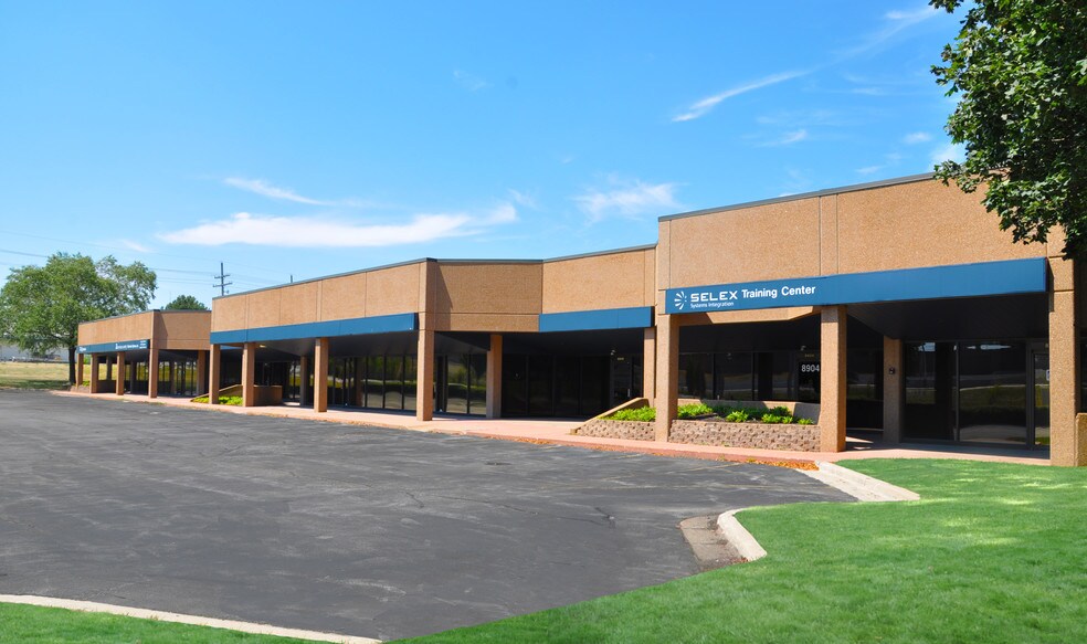 8900-8940 Nieman Rd, Overland Park, KS à louer - Photo du bâtiment - Image 2 de 3