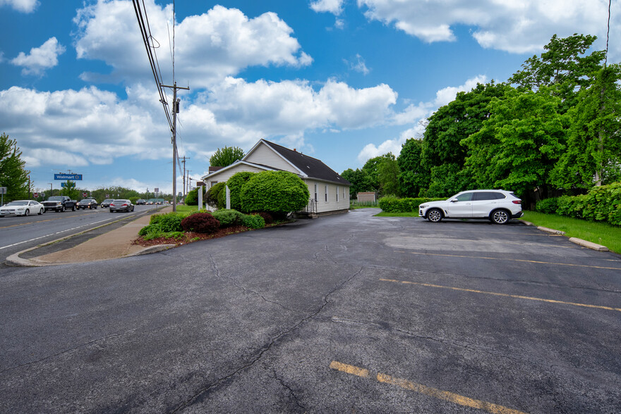 1221 Altamont Ave, Schenectady, NY for sale - Primary Photo - Image 1 of 62