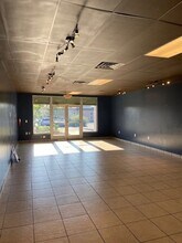 841 S Main St, Hampstead, MD à louer Photo intérieure- Image 2 de 9