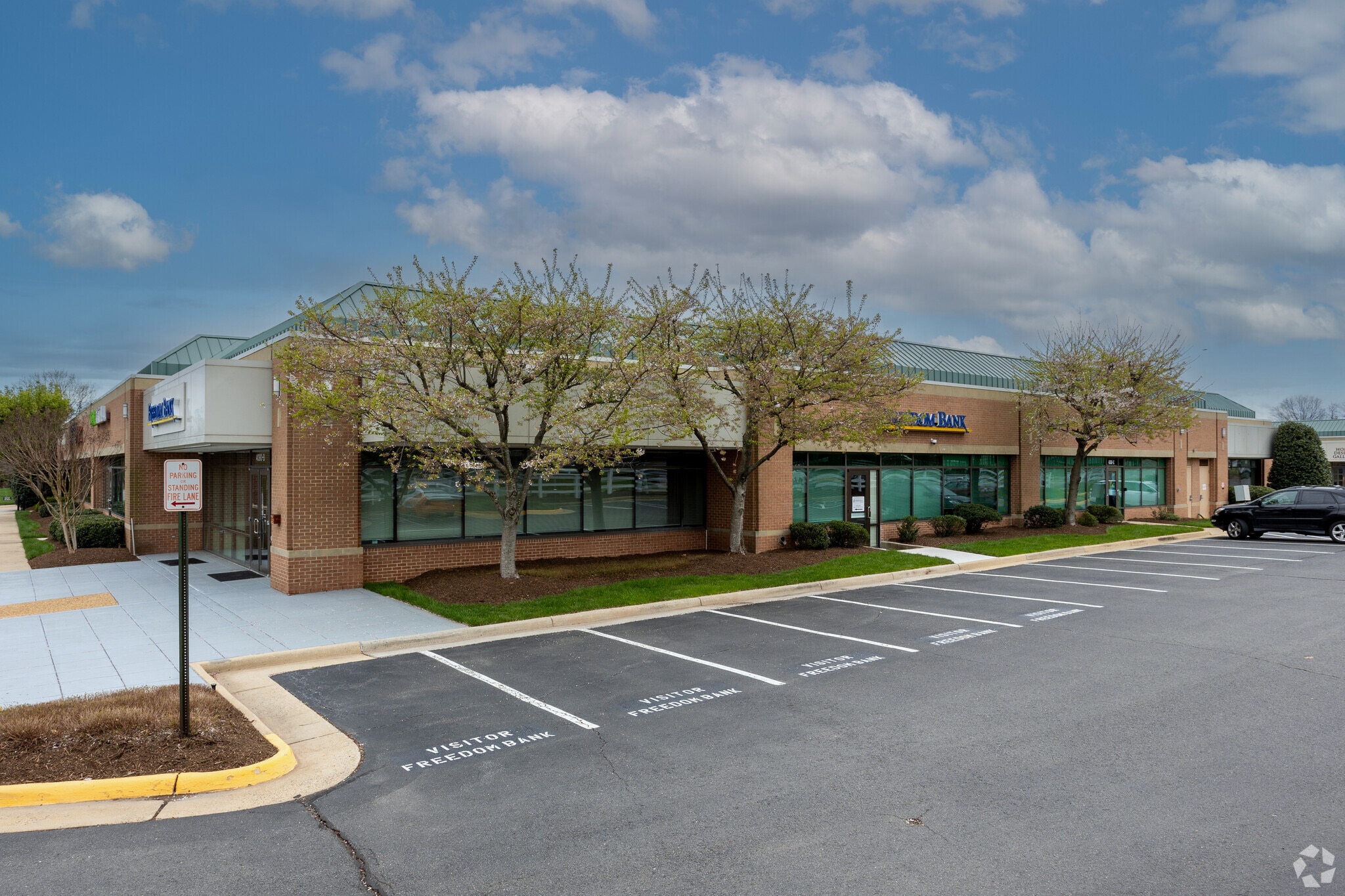 4090 Lafayette Center Dr, Chantilly, VA for lease Primary Photo- Image 1 of 19