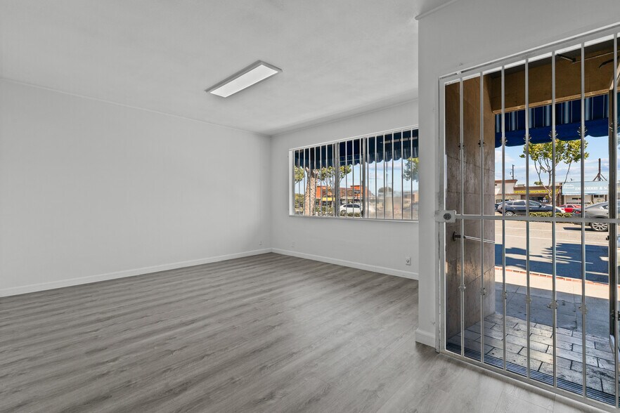 16705 Hawthorne Blvd, Lawndale, CA à louer - Photo du bâtiment - Image 3 de 35