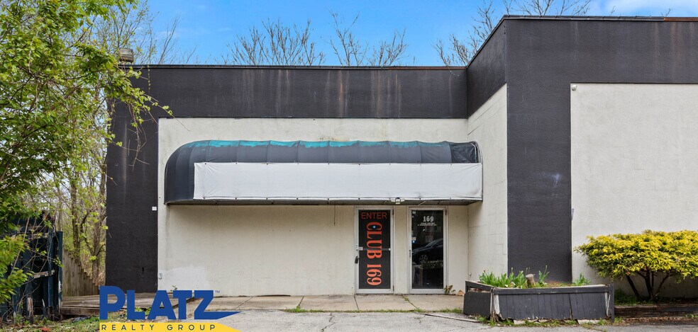 169 S Four Mile Run Rd, Austintown, OH à vendre - Photo du bâtiment - Image 3 de 12