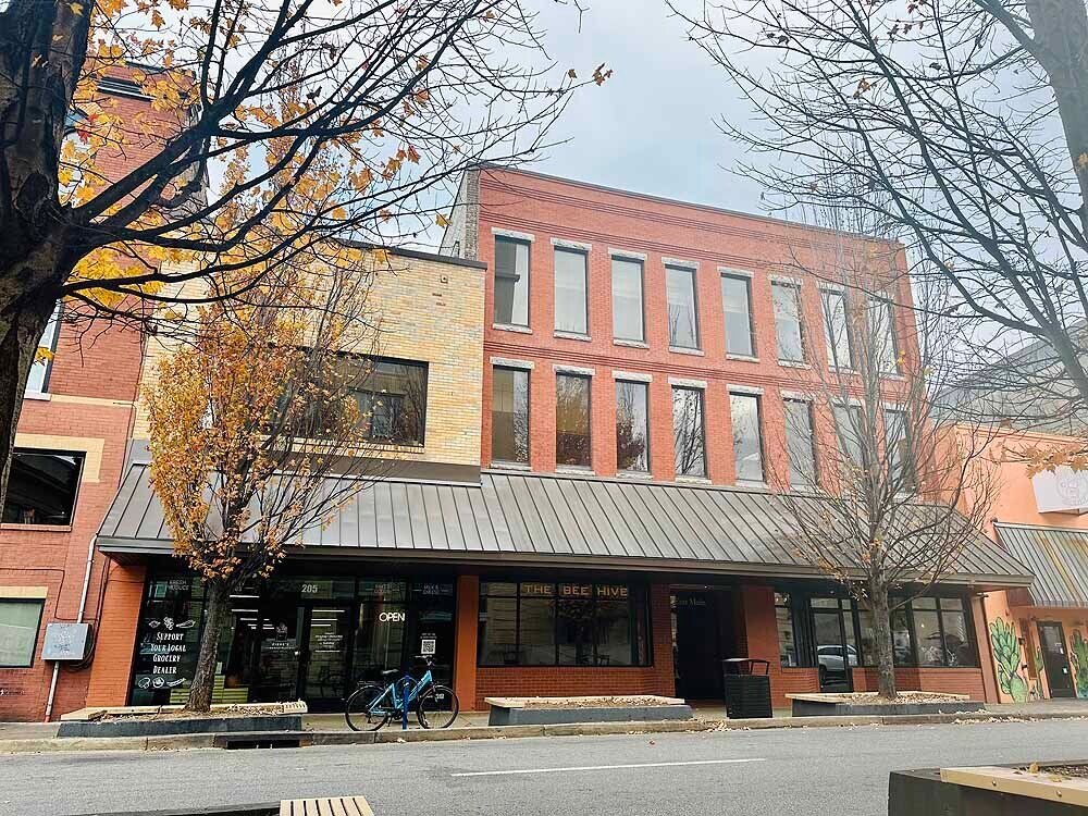 205-207 E Main St, Johnson City, TN à louer Photo du bâtiment- Image 1 de 8