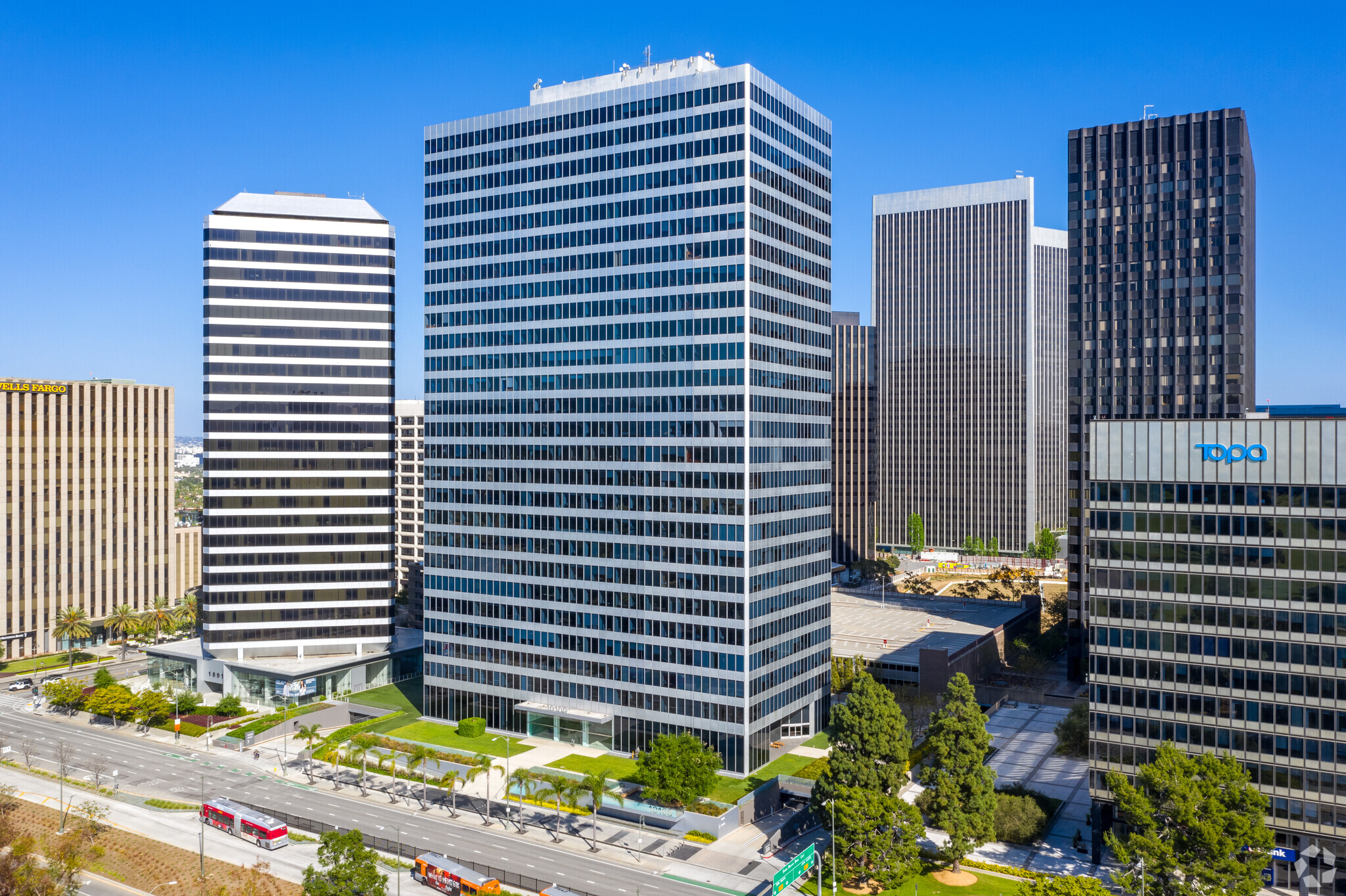 10100 Santa Monica Blvd, Los Angeles, CA à louer Photo du b timent- Image 1 de 6