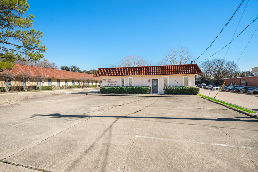 504 S Denton Tap Rd, Coppell, TX for lease - Building Photo - Image 2 of 26