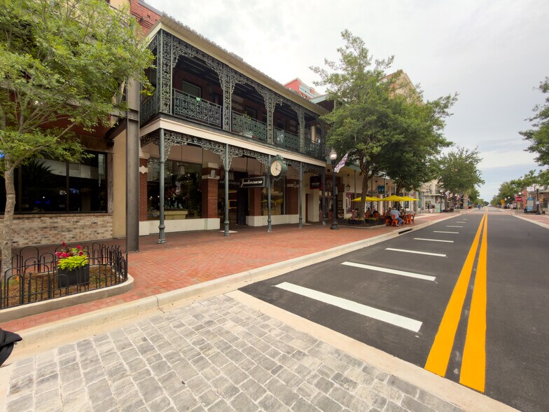 26 S Palafox St, Pensacola, FL à louer - Photo du bâtiment - Image 3 de 5