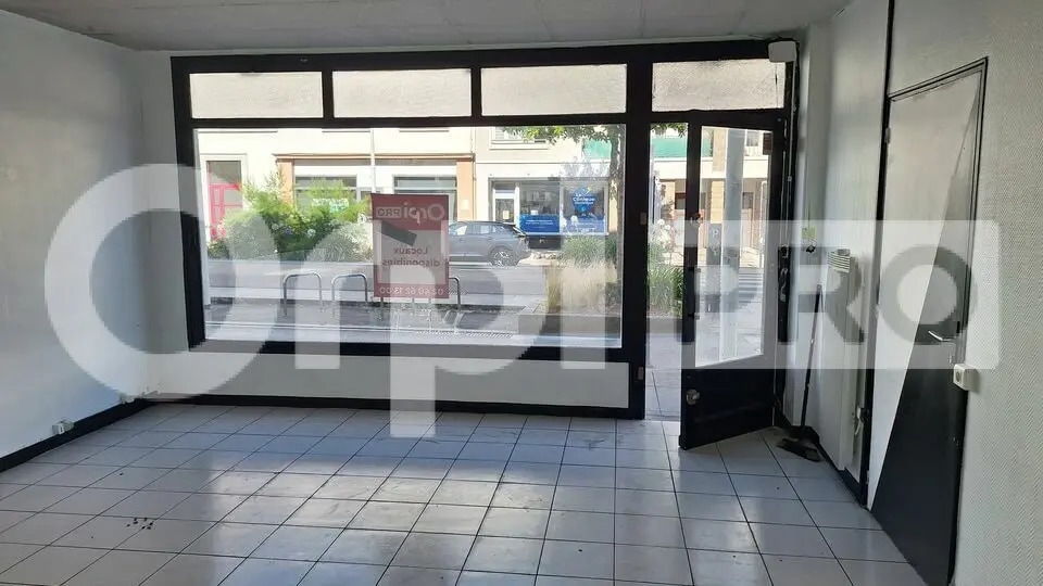 Commerce de détail dans Saint-Nazaire à vendre - Photo intérieure - Image 3 de 4