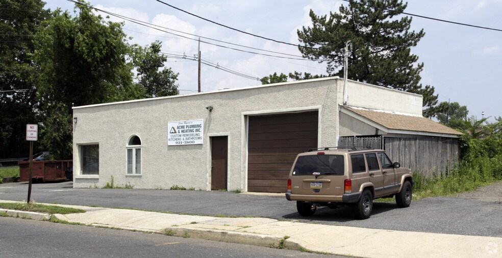 612 Creek Rd, Bellmawr, NJ à vendre - Photo du bâtiment - Image 2 de 2