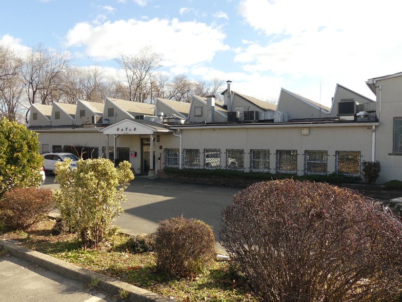 2-14 Ackerman Ave, Clifton, NJ for sale - Primary Photo - Image 1 of 1