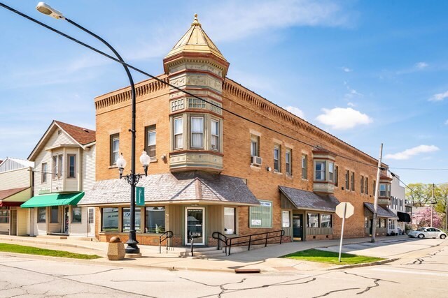 200 W Lincoln St, Waterman, IL à vendre - Photo du bâtiment - Image 2 de 62