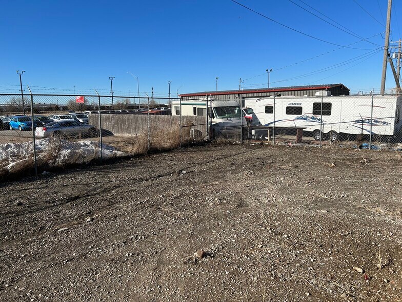 501 W P St, Lincoln, NE à louer - Photo du bâtiment - Image 3 de 3