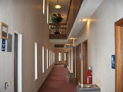 1101 W Clairemont Ave, Eau Claire, WI for lease - Interior Photo - Image 2 of 6