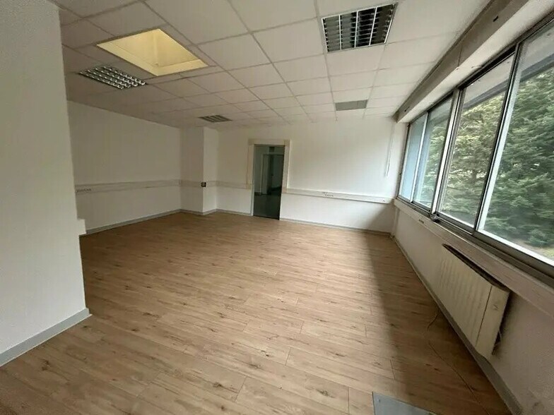 Bureau dans Vienne à louer - Photo intérieure - Image 3 de 12