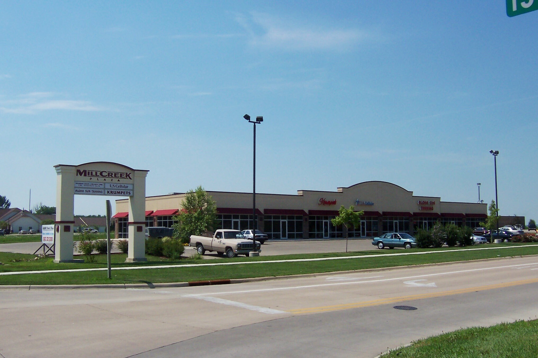 1320 11th St NW, Clinton, IA for lease Primary Photo- Image 1 of 6