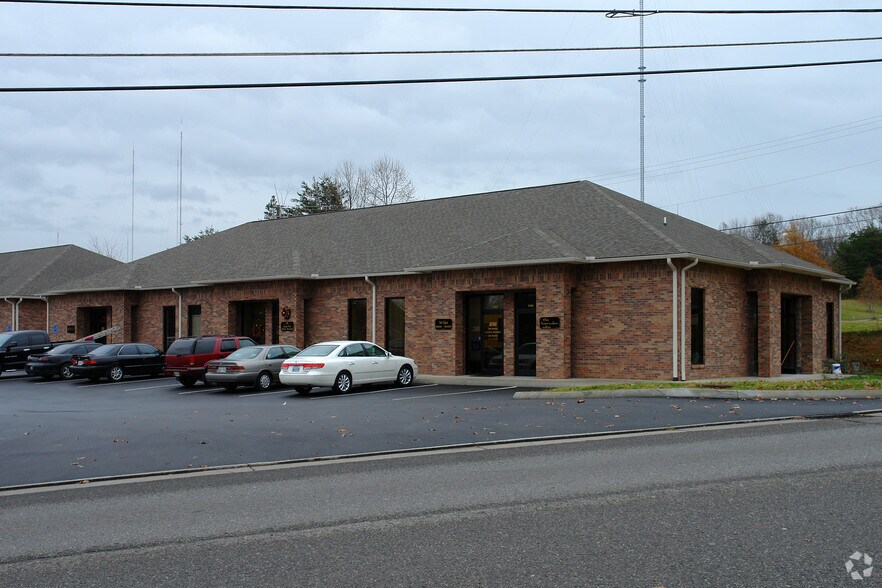 1308 Wilson Rd, Knoxville, TN for lease - Building Photo - Image 2 of 9