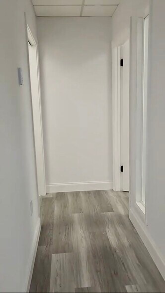 1150 NW 72nd Ave, Miami, FL à louer - Photo intérieure - Image 3 de 45