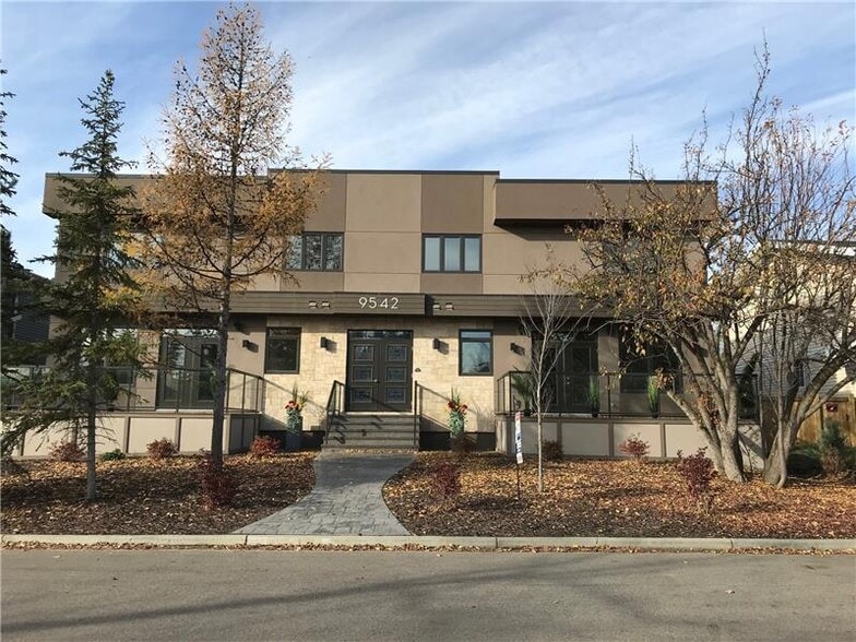 9542 142 St, Edmonton, AB à vendre - Photo du bâtiment - Image 1 de 4