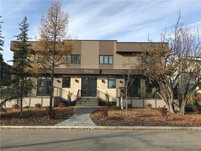 More details for 9542 142 St, Edmonton, AB - Multifamily for Sale