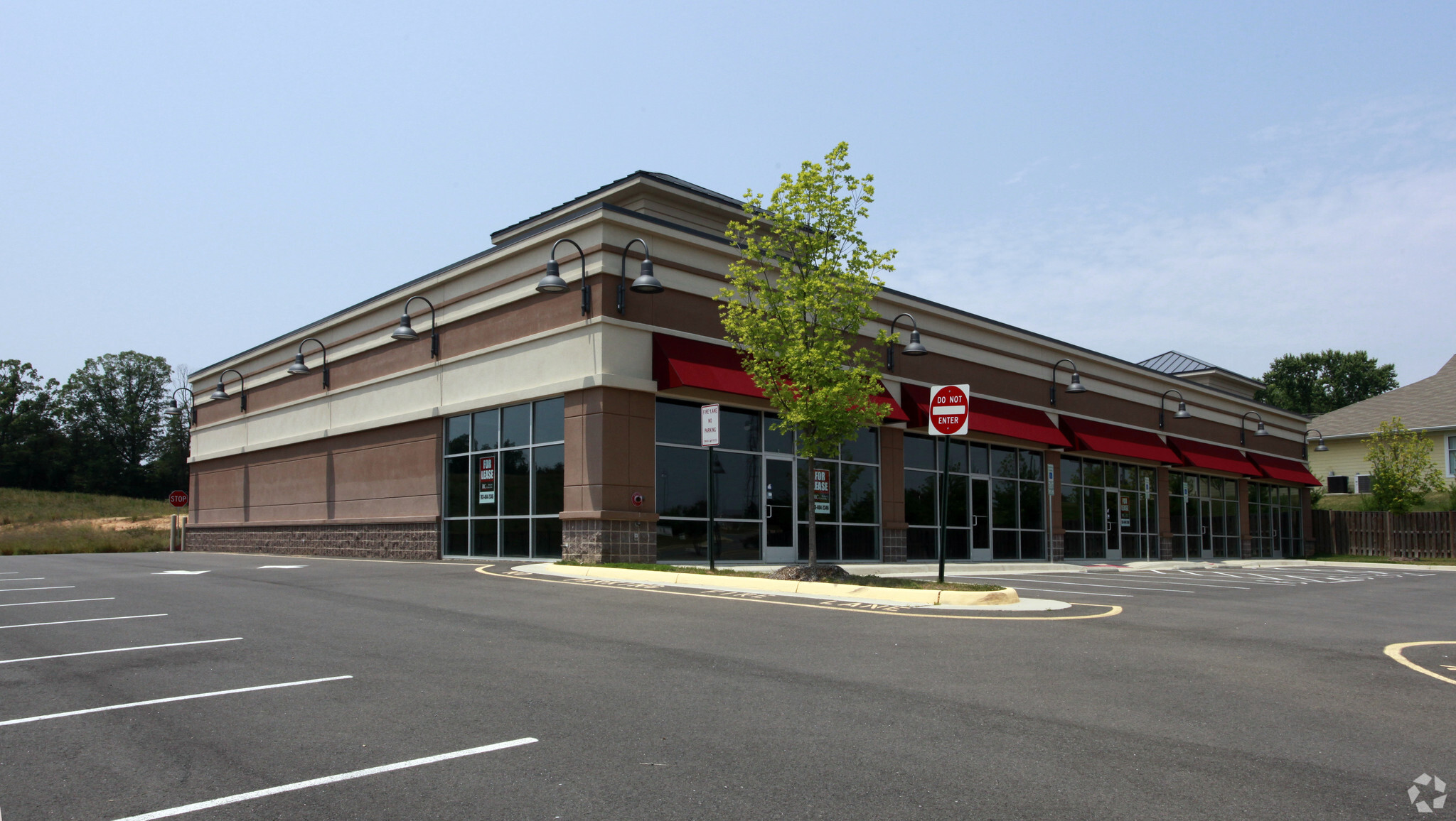 106 Banks Ford Pky, Fredericksburg, VA à vendre Photo principale- Image 1 de 1