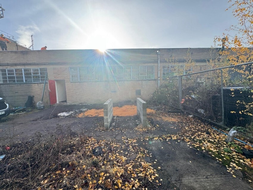 Taylor Ln, Loscoe à louer Photo du bâtiment- Image 1 de 4