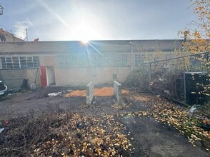 Taylor Ln, Loscoe à louer Photo du bâtiment- Image 1 de 4