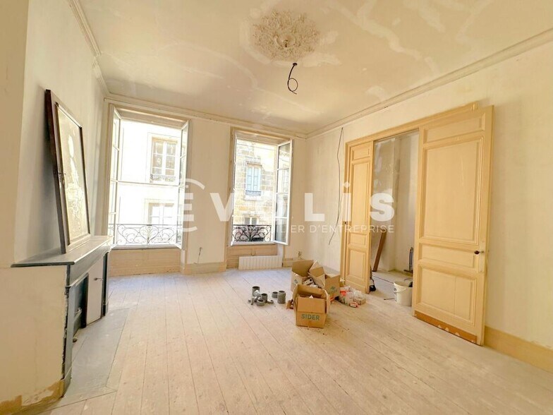 4 Rue Des Argentiers, Bordeaux for lease - Interior Photo - Image 3 of 7