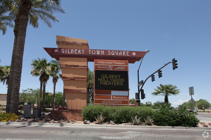 1040 S Gilbert Rd, Gilbert, AZ à louer - Photo du bâtiment - Image 2 de 38