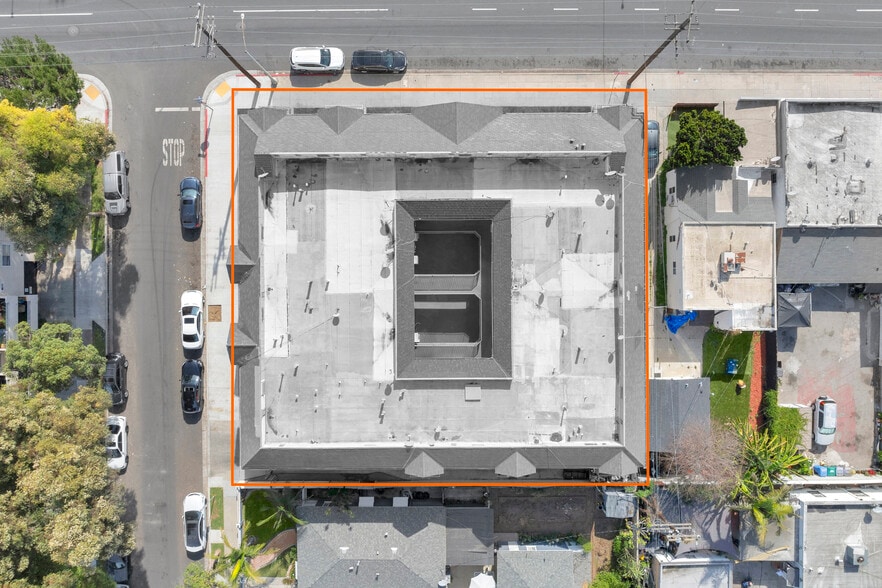 1075 E South St, Long Beach, CA à vendre - Photo du bâtiment - Image 3 de 4