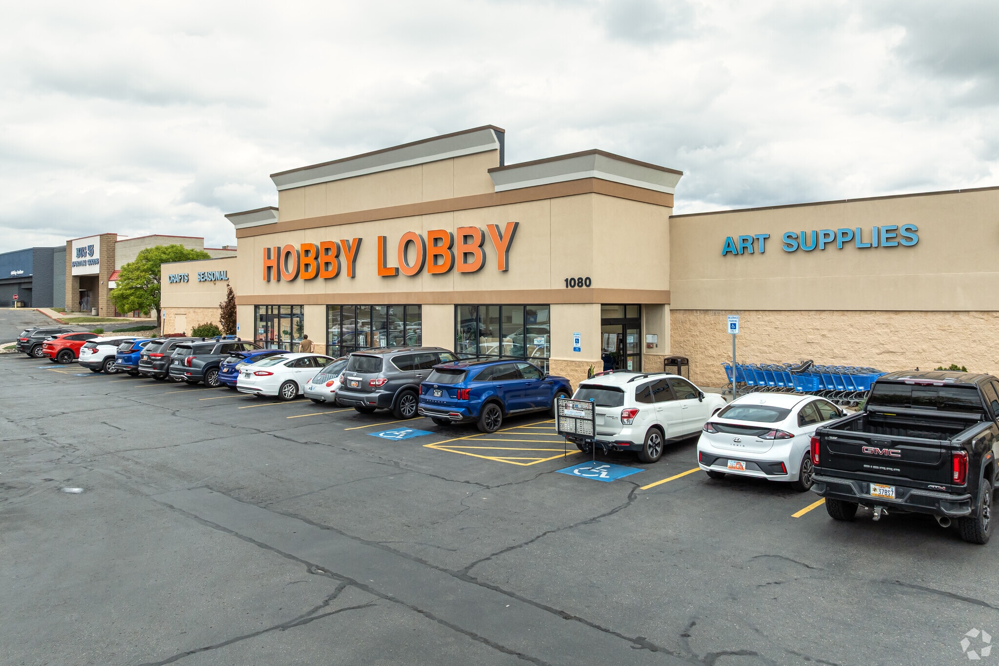 1070-1080 N Main St, Layton, UT for sale Primary Photo- Image 1 of 15