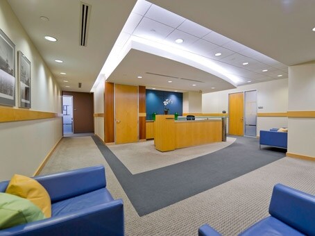 675 Cochrane Dr, Markham, ON à louer - Hall d’entrée - Image 2 de 15