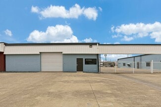 More details for 406 Bishop Ave, Richardson, TX - Industrial for Sale