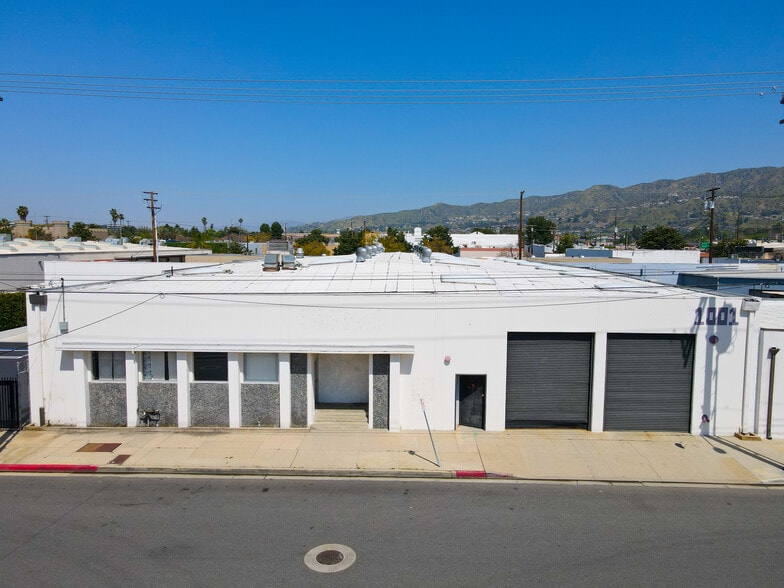 1001 Chestnut St, Burbank, CA à louer - Photo du bâtiment - Image 2 de 25