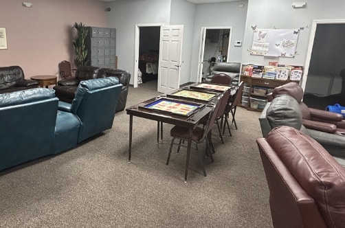 1943-1947 Woodson Rd, Overland, MO for lease - Building Photo - Image 2 of 4