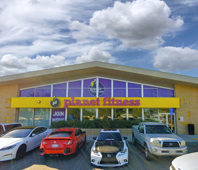 9825 Mason Ave, Chatsworth, CA for sale - Building Photo - Image 2 of 6