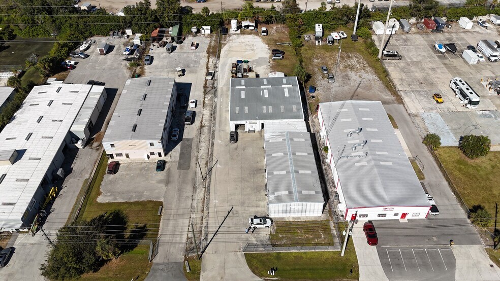 170 Rich St, Venice, FL à vendre - Photo du bâtiment - Image 2 de 5