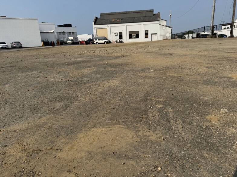 415 Fairfield Ave, Stamford, CT à louer - Photo du bâtiment - Image 1 de 5