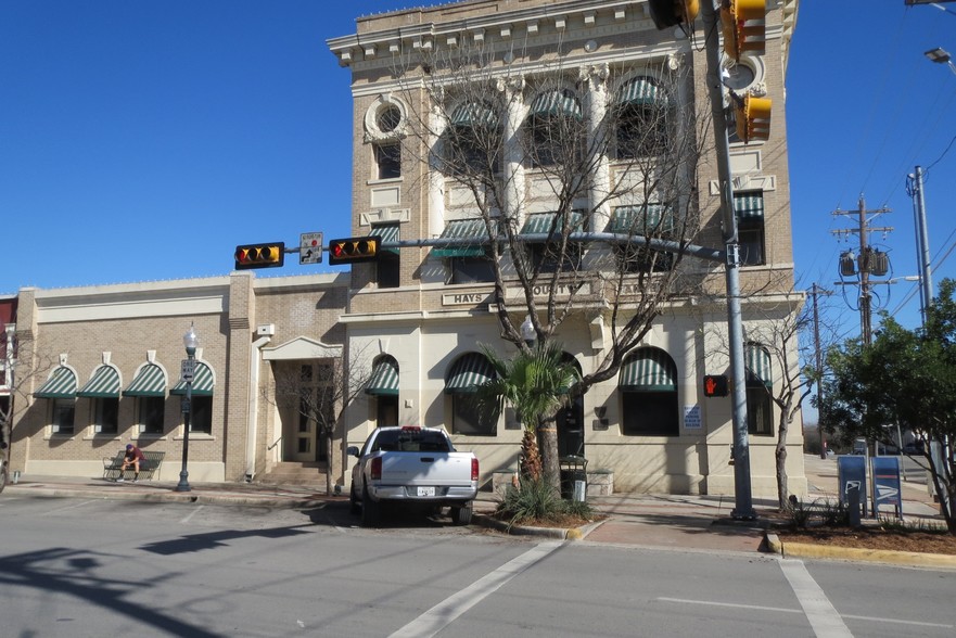 102 N LBJ Dr, San Marcos, TX à louer - Photo du bâtiment - Image 1 de 4