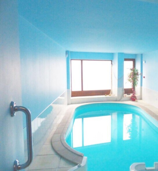 Flex in Le Puy-en-Velay for sale - Interior Photo - Image 2 of 12