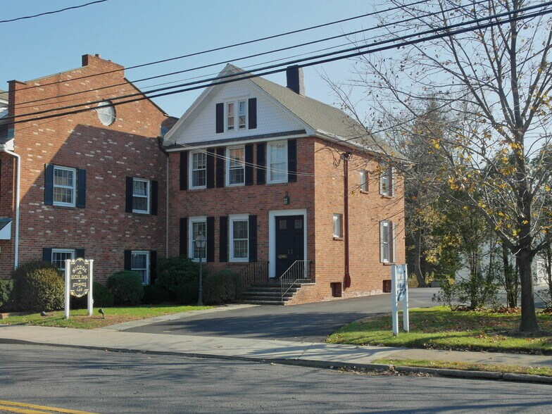 137-139 Lafayette Ave, Suffern, NY à louer - Photo du bâtiment - Image 2 de 12