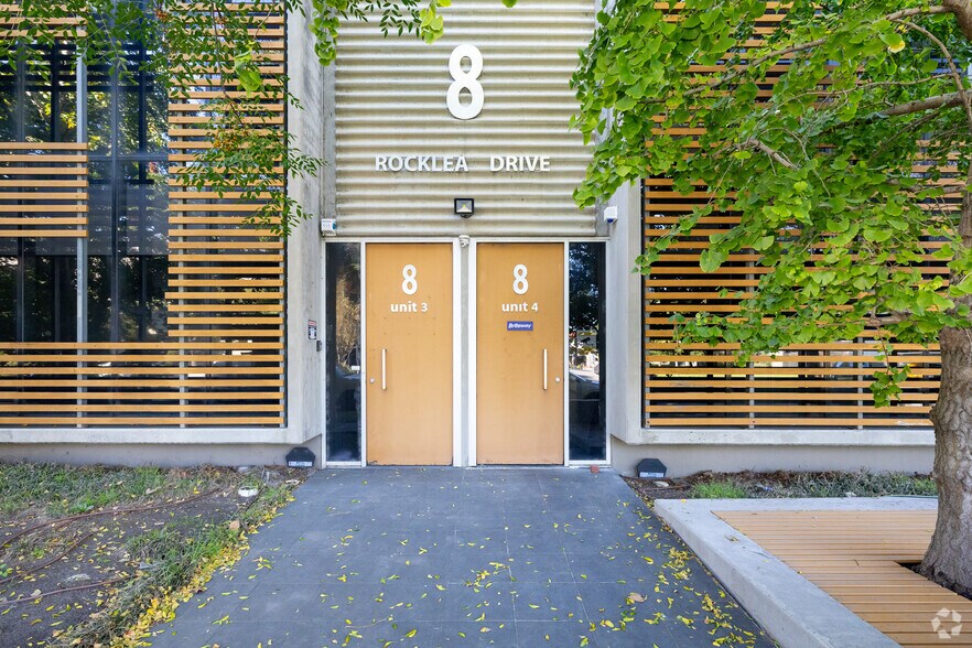 8 Rocklea Dr, Port Melbourne for sale - Building Photo - Image 2 of 7