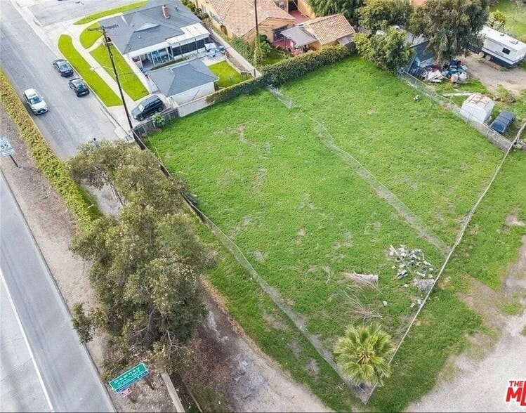 7700 Bangle Rd Ave, Downey, CA à vendre - Photo du bâtiment - Image 3 de 3