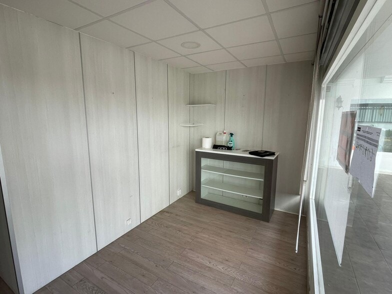 Avenida Virgen de la Montaña, 1, Cáceres, Cáceres for lease - Interior Photo - Image 2 of 9