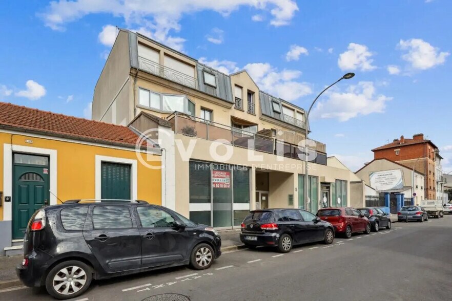 Office in Alfortville for lease - Building Photo - Image 2 of 14