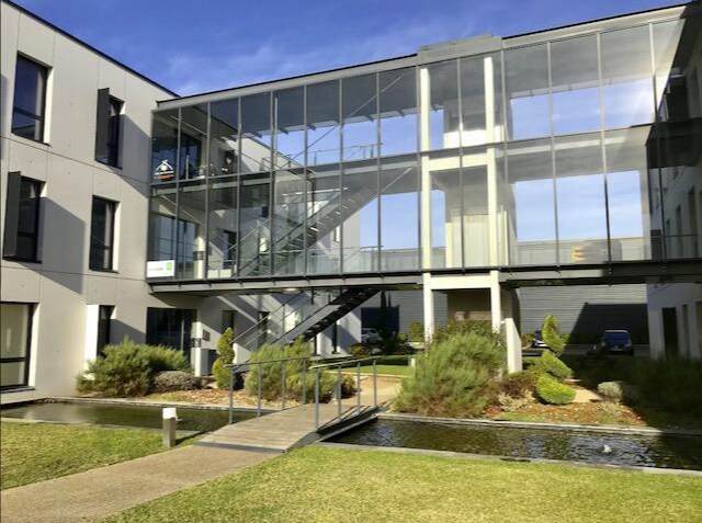 11 Rue Aimé Cotton, Saint-Priest à louer - Photo du bâtiment - Image 1 de 1