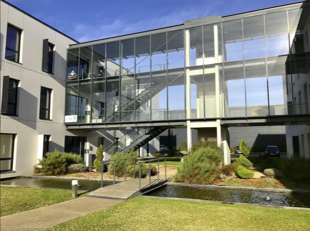 11 Rue Aimé Cotton, Saint-Priest for lease Building Photo- Image 1 of 2