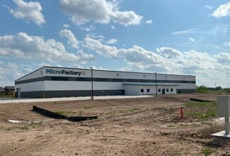 Plus de détails pour 3000 E 9th St, Hays, KS - Industriel à louer