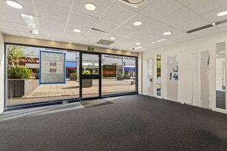 London Rd, Waterlooville for lease Interior Photo- Image 2 of 11