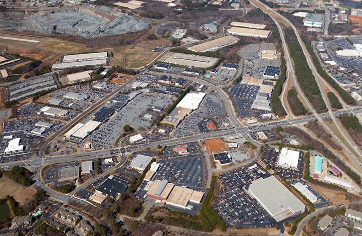 740 Barrett Pky, Kennesaw, GA à louer - Photo principale - Image 1 de 2