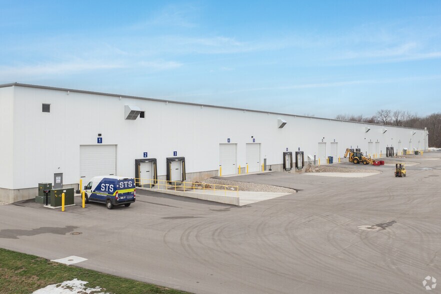 3101 Fruit Ridge, Grand Rapids, MI à louer - Photo du bâtiment - Image 3 de 6