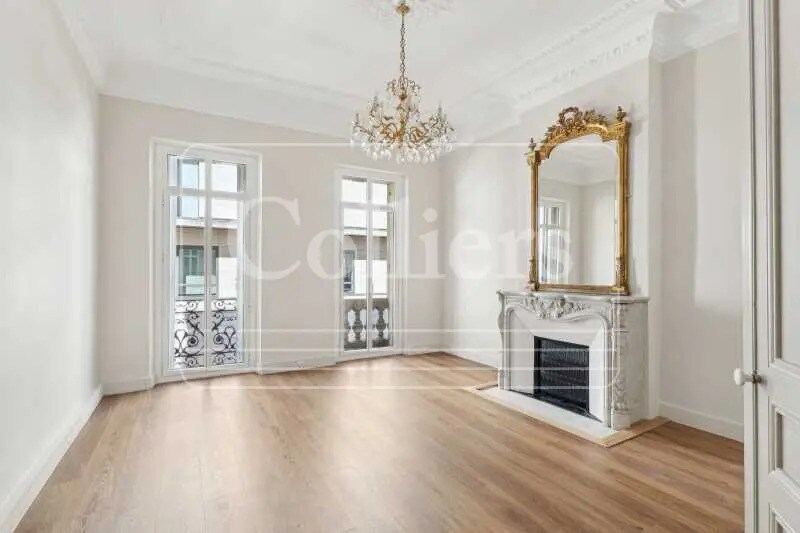 3 Rue Du Docteur Combalat, Marseille for lease - Interior Photo - Image 2 of 11